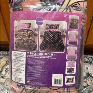 2023 Bratz 7-Piece Full Bed Set